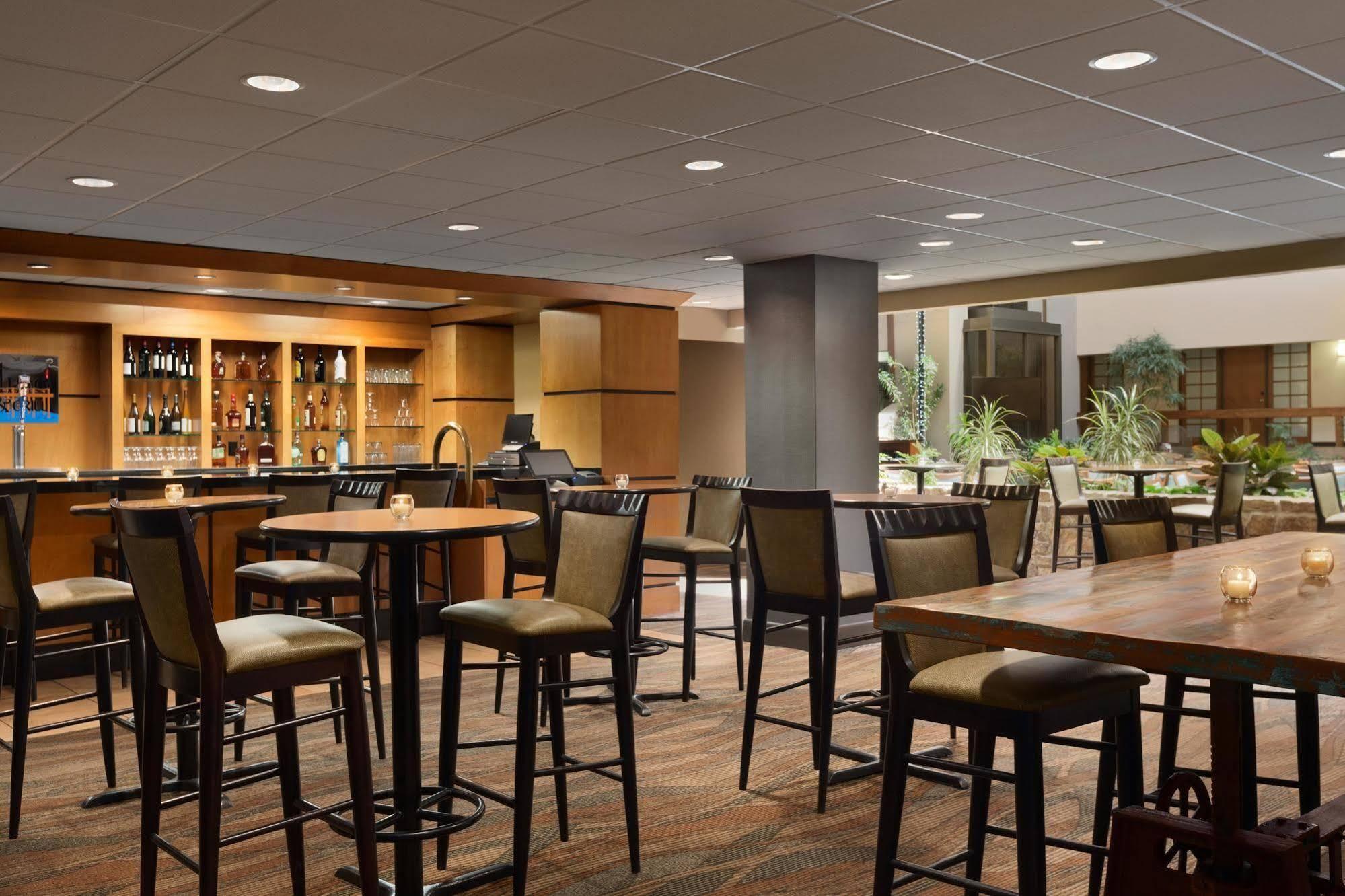 Embassy Suites By Hilton Oklahoma City Will Rogers Airport Luaran gambar