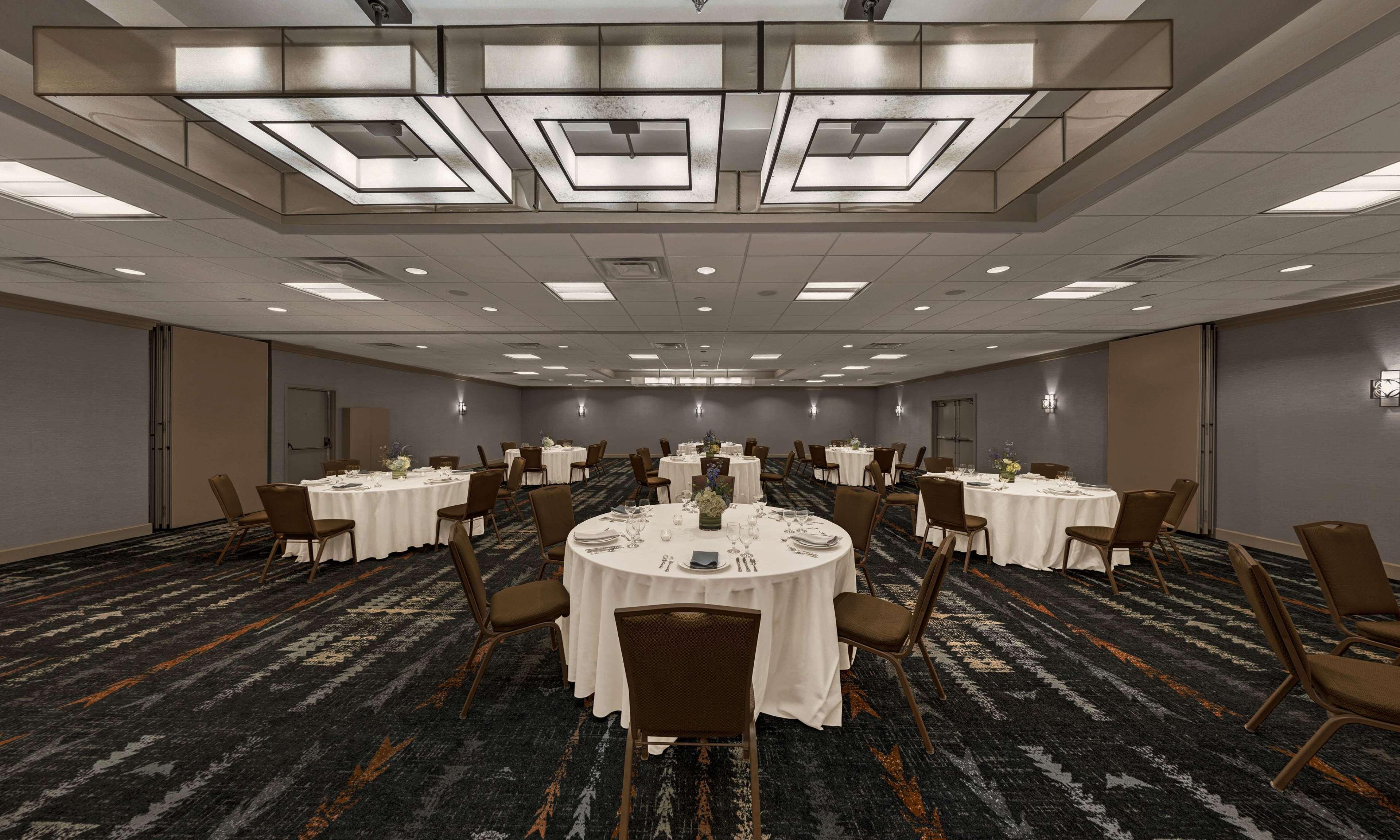 Embassy Suites By Hilton Oklahoma City Will Rogers Airport Luaran gambar