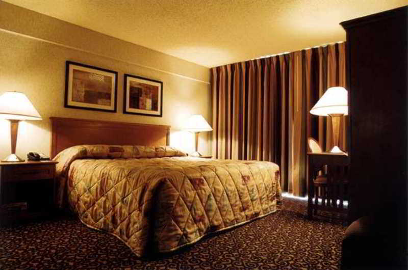 Embassy Suites By Hilton Oklahoma City Will Rogers Airport Bilik gambar