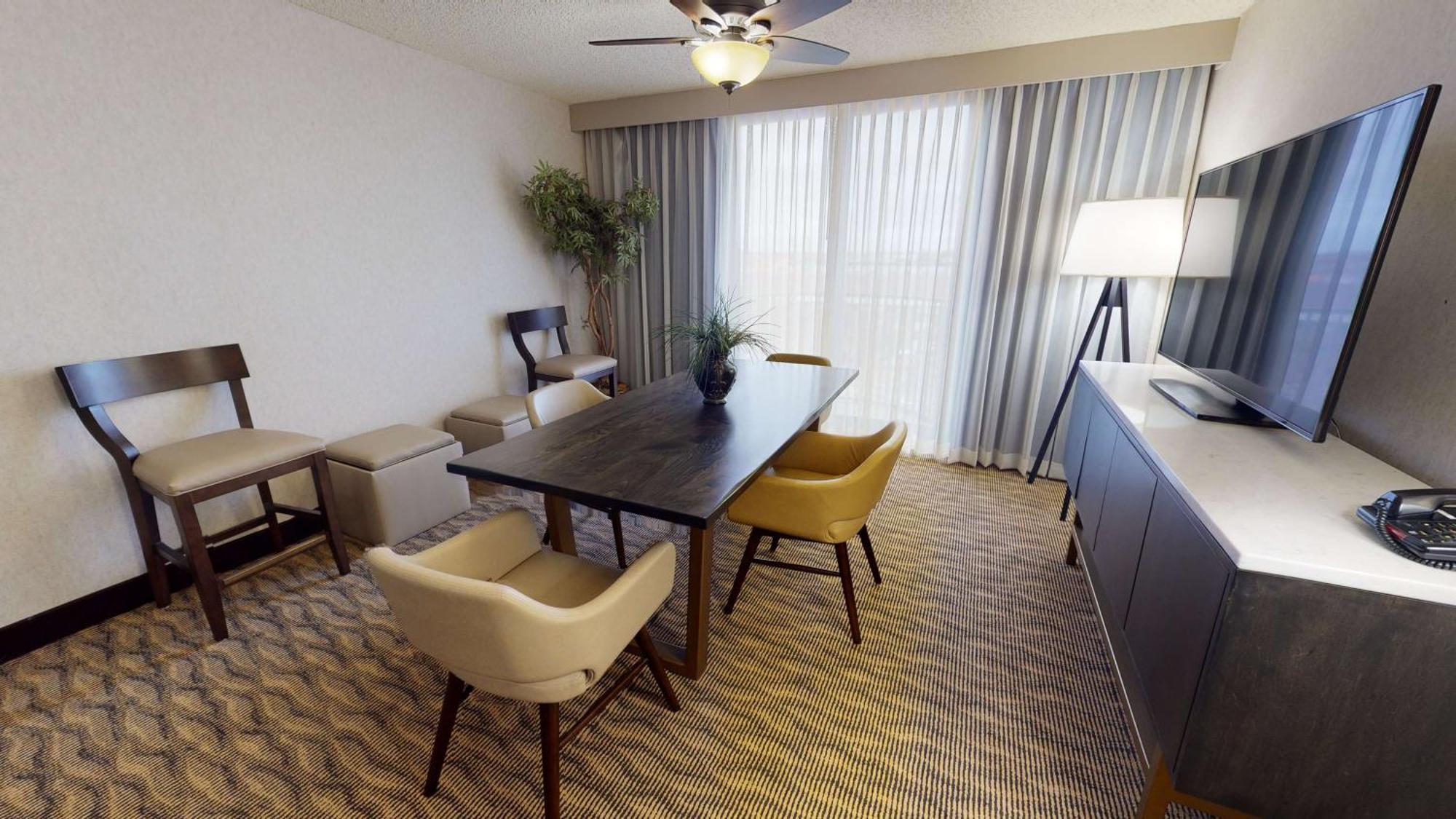 Embassy Suites By Hilton Oklahoma City Will Rogers Airport Luaran gambar